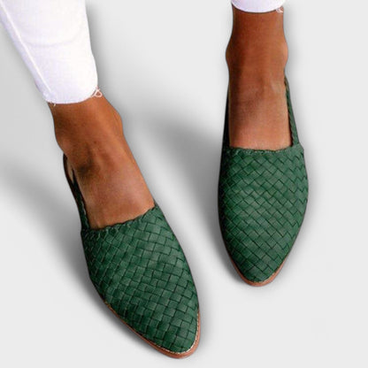 Silvia | Mocasín con talón abierto y tejido trenzado