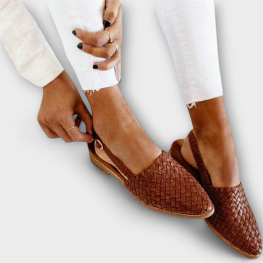 Silvia | Mocasín con talón abierto y tejido trenzado